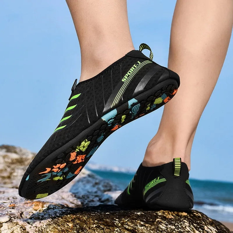 Quick-Dry Water Shoes Men Sneakers Barefoot Outdoor Beach Sandals